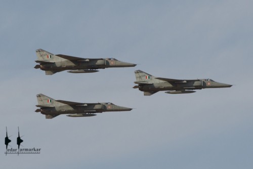 Biên đội máy bay chiến đấu ném bom MiG-27 Không quân Ấn Độ